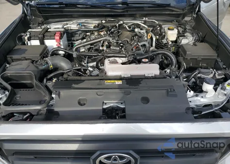 2025 Toyota Tacoma Double Cab from USA, damaged, VIN 3TMKB5FN9SM048650